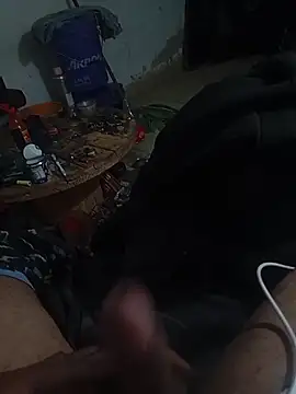 Snapshot of negrocomomisuerte chatting on 03-22-26, 09:34 negrocomomisuerte online show from 03-22-26, 09:34