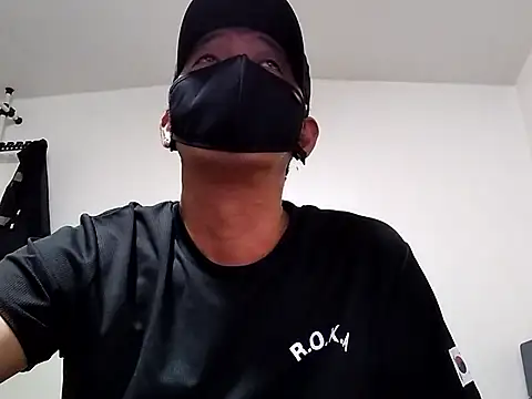 Snapshot of psh80 chatting on 11-08-25, 12:27 psh80 online show from 11-08-25, 12:27