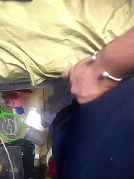 Snapshot of KARNEs24666 chatting on 11-05-25, 11:38 KARNEs24666 online show from 11-05-25, 11:38