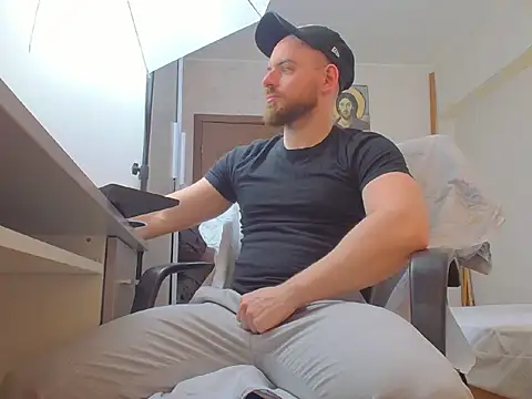 Ryanstone  online show from 03-19-26, 05:44