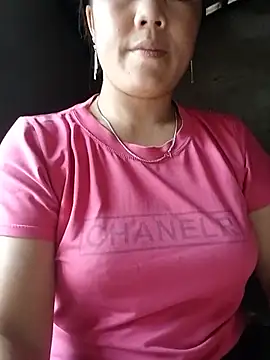 Snapshot of Sara_pusyy chatting on 07-23-26, 01:08 Sara pusyy online show from 07-23-26, 01:08