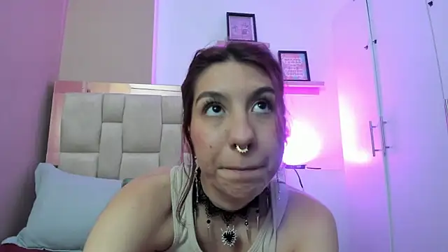 zoe-moreau online show from 12-19-25, 07:10