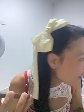 Snapshot of salome_xxx15 chatting on 03-05-26, 04:30 salome xxx15 online show from 03-05-26, 04:30