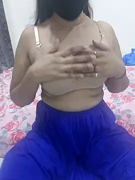 Snapshot of Aarti909090 chatting on 05-01-26, 01:16 Aarti909090 online show from 05-01-26, 01:16