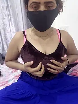 Snapshot of Aarti909090 chatting on 05-25-26, 12:11 Aarti909090 online show from 05-25-26, 12:11