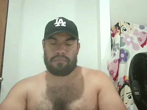 Snapshot of Ramses_36 chatting on 02-16-26, 01:13 Ramses 36 online show from 02-16-26, 01:13