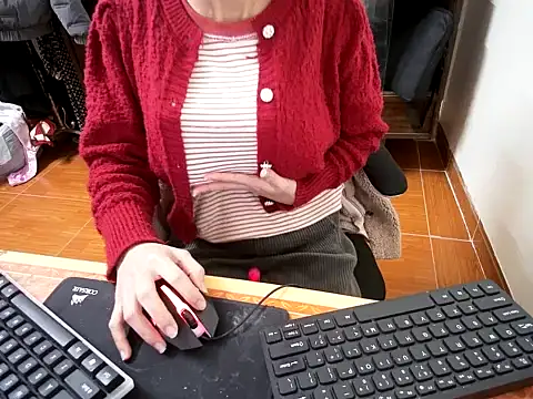 Snapshot of ---Lusi03--- chatting on 02-11-26, 10:20 ---Lusi03--- online show from 02-11-26, 10:20