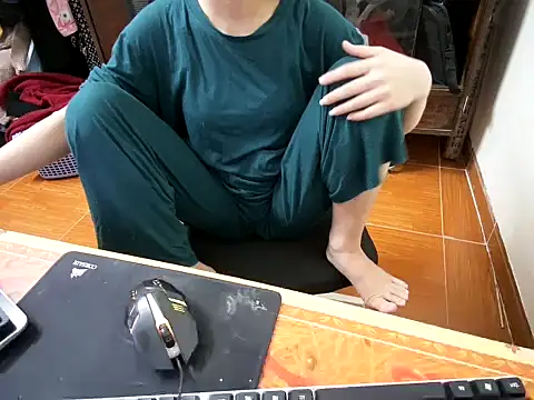 Snapshot of ---Lusi03--- chatting on 03-11-26, 03:40 ---Lusi03--- online show from 03-11-26, 03:40