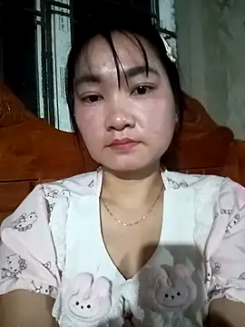 buom-xinh online show from 11-04-25, 01:32