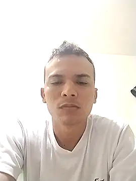 Snapshot of Luisadonis2015 chatting on 11-03-25, 04:36 Luisadonis2015 online show from 11-03-25, 04:36