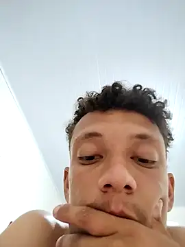 Snapshot of FLECKIN chatting on 11-06-25, 04:57 FLECKIN online show from 11-06-25, 04:57