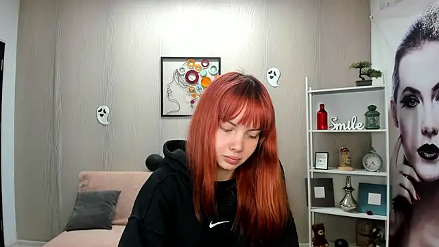 Snapshot of OlyviaBella chatting on 11-04-25, 01:32 OlyviaBella online show from 11-04-25, 01:32