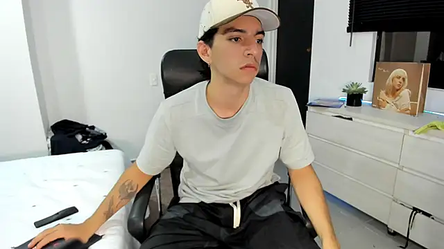 Snapshot of _rhys_jagger chatting on 11-24-25, 07:08 rhys jagger online show from 11-24-25, 07:08