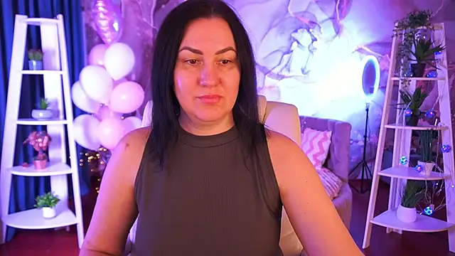 Snapshot of VelvetLuck chatting on 02-20-26, 01:55 VelvetLuck online show from 02-20-26, 01:55