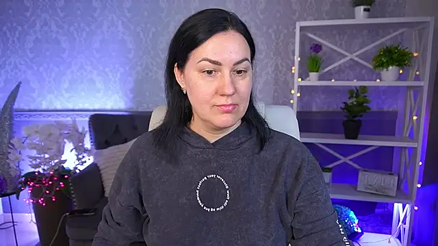 Snapshot of VelvetLuck chatting on 03-06-26, 01:40 VelvetLuck online show from 03-06-26, 01:40