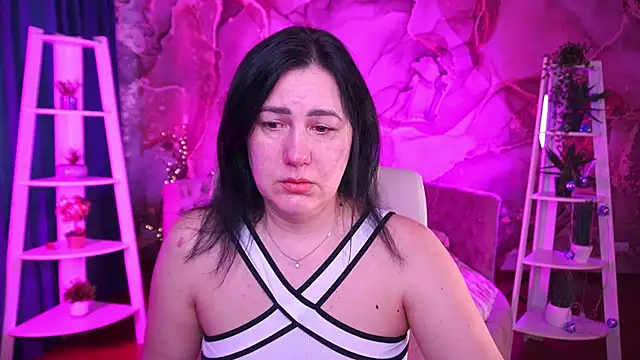 Snapshot of VelvetLuck chatting on 03-12-26, 01:39 VelvetLuck online show from 03-12-26, 01:39