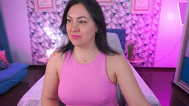 VelvetLuck online show from 04-14-26, 01:06