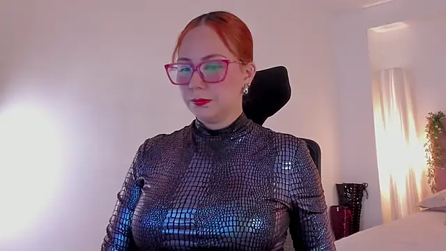 Snapshot of MistressErza chatting on 06-16-26, 07:05 MistressErza online show from 06-16-26, 07:05