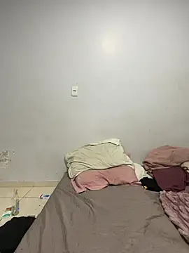 Snapshot of lele_inocente chatting on 01-14-26, 10:47 lele inocente online show from 01-14-26, 10:47