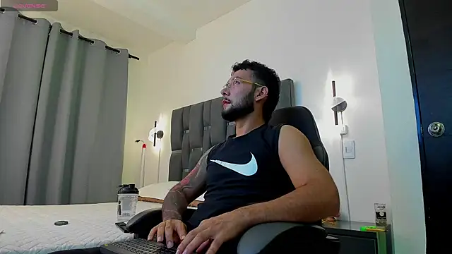 noah corvelle online show from 11-18-25, 11:26