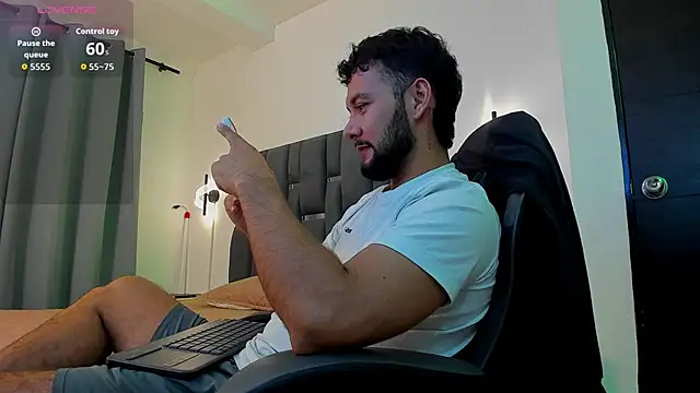 noah corvelle online show from 11-20-25, 06:24