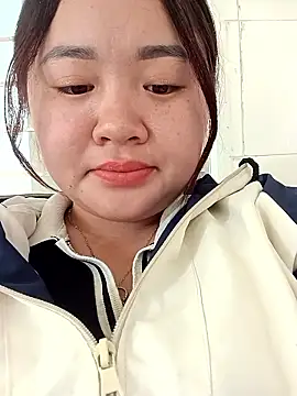 Bee-bgolden online show from 11-15-25, 01:03