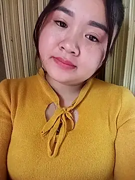 Bee-bgolden online show from 11-30-25, 03:32