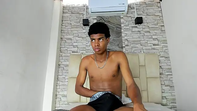 Snapshot of XAVI_LEE chatting on 12-02-25, 07:53 XAVI LEE online show from 12-02-25, 07:53