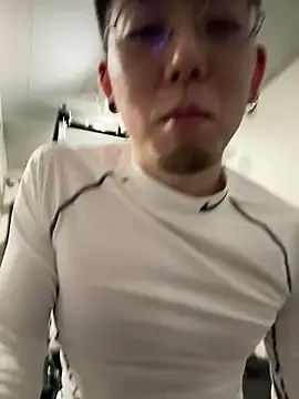 Snapshot of ippei0001 chatting on 03-26-26, 02:22 ippei0001 online show from 03-26-26, 02:22