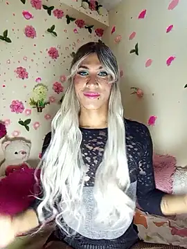 Snapshot of Sthefy_luna131 chatting on 11-15-25, 05:09 Sthefy luna131 online show from 11-15-25, 05:09