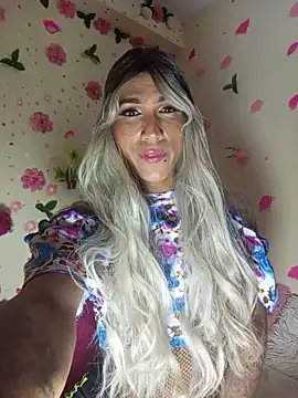 Snapshot of Sthefy_luna131 chatting on 11-17-25, 01:39 Sthefy luna131 online show from 11-17-25, 01:39