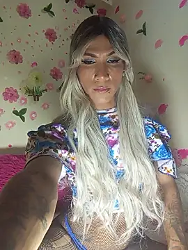 Snapshot of Sthefy_luna131 chatting on 11-23-25, 11:48 Sthefy luna131 online show from 11-23-25, 11:48