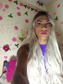 Snapshot of Sthefy_luna131 chatting on 11-25-25, 03:56 Sthefy luna131 online show from 11-25-25, 03:56