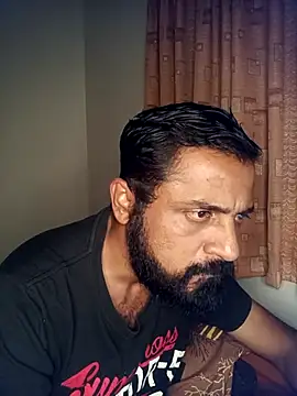 Snapshot of RubyEntity chatting on 11-24-25, 01:55 RubyEntity online show from 11-24-25, 01:55