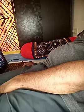 Snapshot of RubyEntity chatting on 01-08-26, 08:38 RubyEntity online show from 01-08-26, 08:38