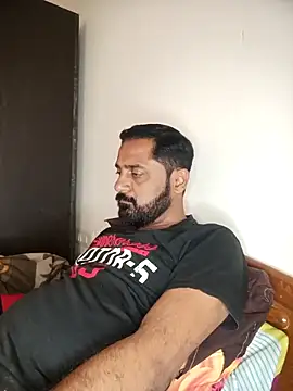 Snapshot of RubyEntity chatting on 01-15-26, 03:55 RubyEntity online show from 01-15-26, 03:55