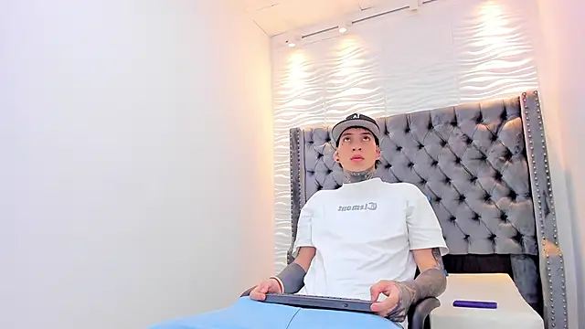 DANTE ARMSTRONG online show from 01-08-26, 03:53