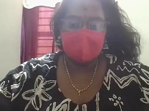 Snapshot of hootypriya chatting on 04-20-26, 07:22 hootypriya online show from 04-20-26, 07:22
