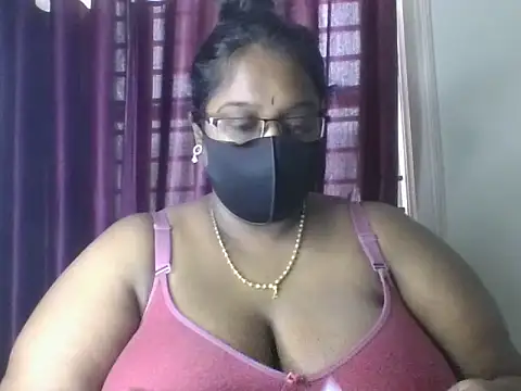 Snapshot of hootypriya chatting on 06-14-26, 07:21 hootypriya online show from 06-14-26, 07:21