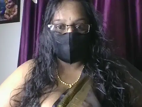 Snapshot of hootypriya chatting on 06-15-26, 06:32 hootypriya online show from 06-15-26, 06:32