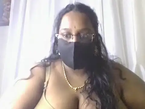 Snapshot of hootypriya chatting on 06-29-26, 07:36 hootypriya online show from 06-29-26, 07:36