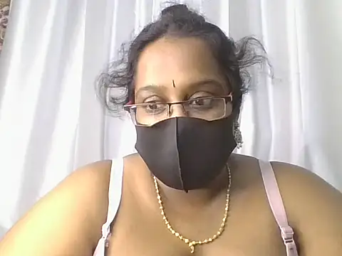 Snapshot of hootypriya chatting on 06-30-26, 05:14 hootypriya online show from 06-30-26, 05:14