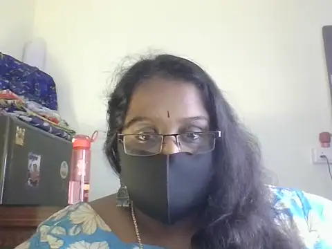 Snapshot of hootypriya chatting on 07-19-26, 09:57 hootypriya online show from 07-19-26, 09:57