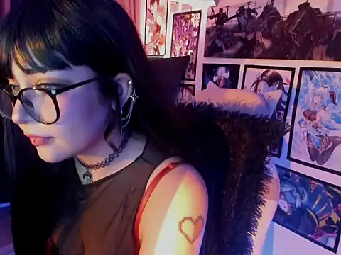 Snapshot of LilithMyers chatting on 11-30-25, 02:26 LilithMyers online show from 11-30-25, 02:26