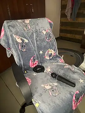 Desiqueen2 online show from 02-06-26, 03:04