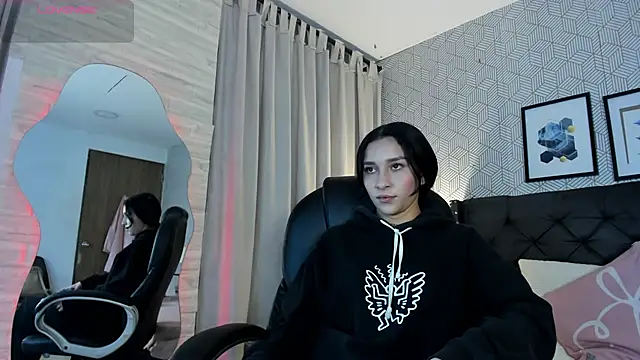 Snapshot of valentina__desire chatting on 05-07-26, 11:48 valentina desire online show from 05-07-26, 11:48