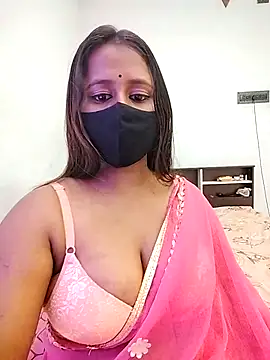 Snapshot of LoveLy-Soneya chatting on 12-22-25, 11:02 LoveLy-Soneya online show from 12-22-25, 11:02