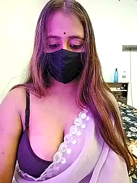 Snapshot of LoveLy-Soneya chatting on 01-08-26, 06:05 LoveLy-Soneya online show from 01-08-26, 06:05