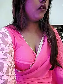 Snapshot of LoveLy-Soneya chatting on 01-09-26, 04:37 LoveLy-Soneya online show from 01-09-26, 04:37