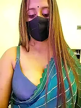 Snapshot of LoveLy-Soneya chatting on 01-10-26, 03:36 LoveLy-Soneya online show from 01-10-26, 03:36